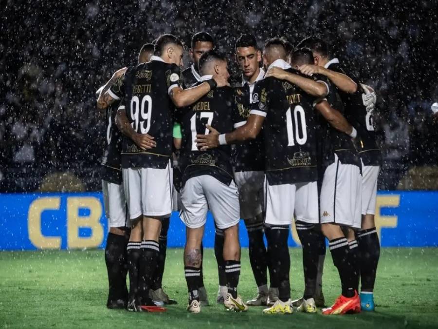 Brasileirão: Corinthians vira contra o Coritiba e segue embalado